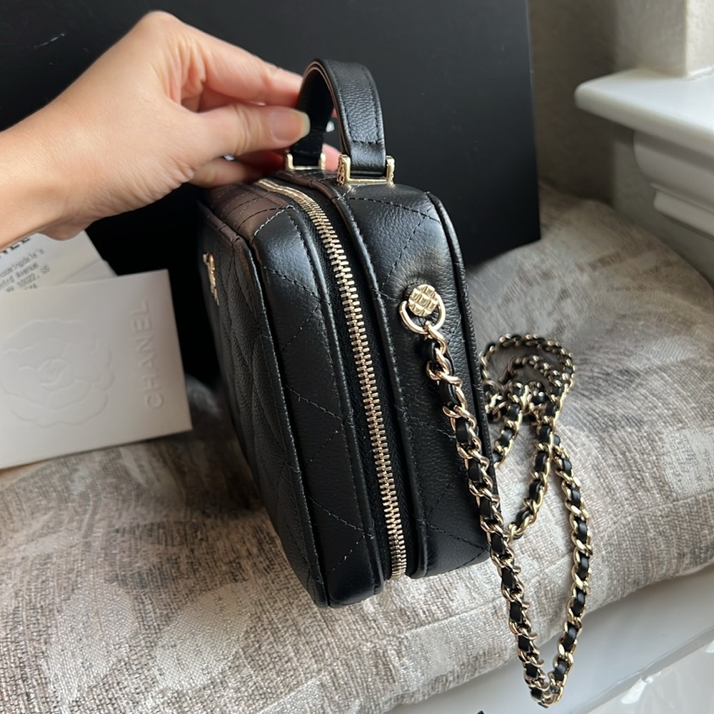Chanel 22P Suit Your Case Vanity Case in Black Caviar - Picture 6 of 12